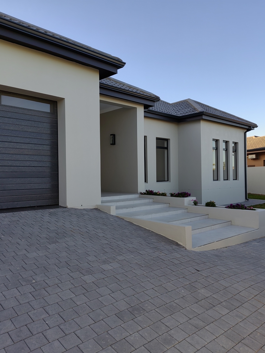 4 Bedroom Property for Sale in Fountains Estate Eastern Cape